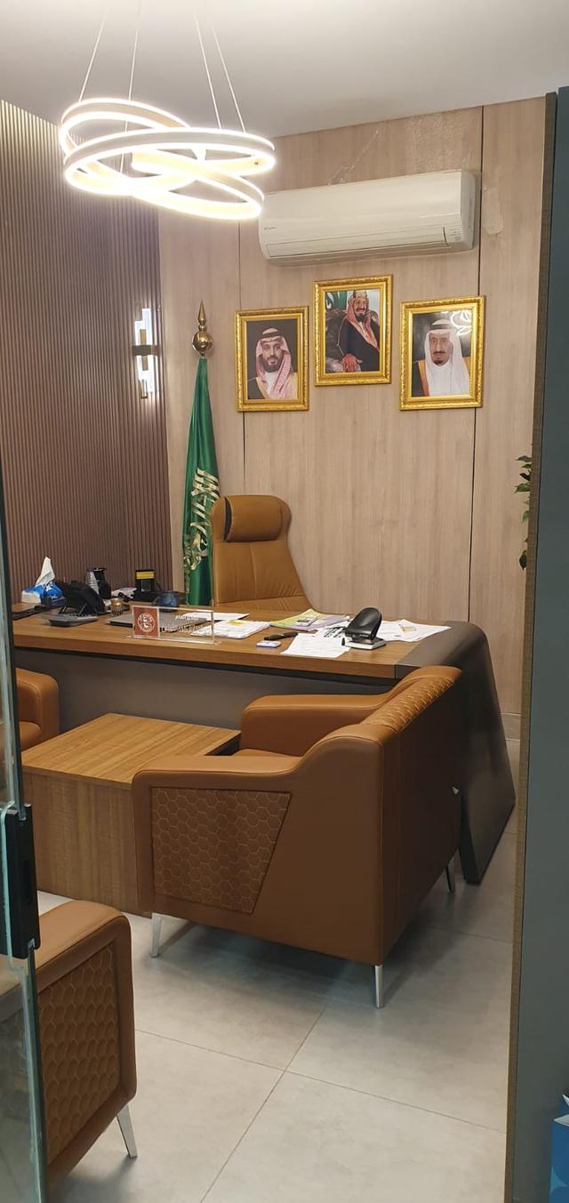 مكتب الإدارة في مقر الشركة